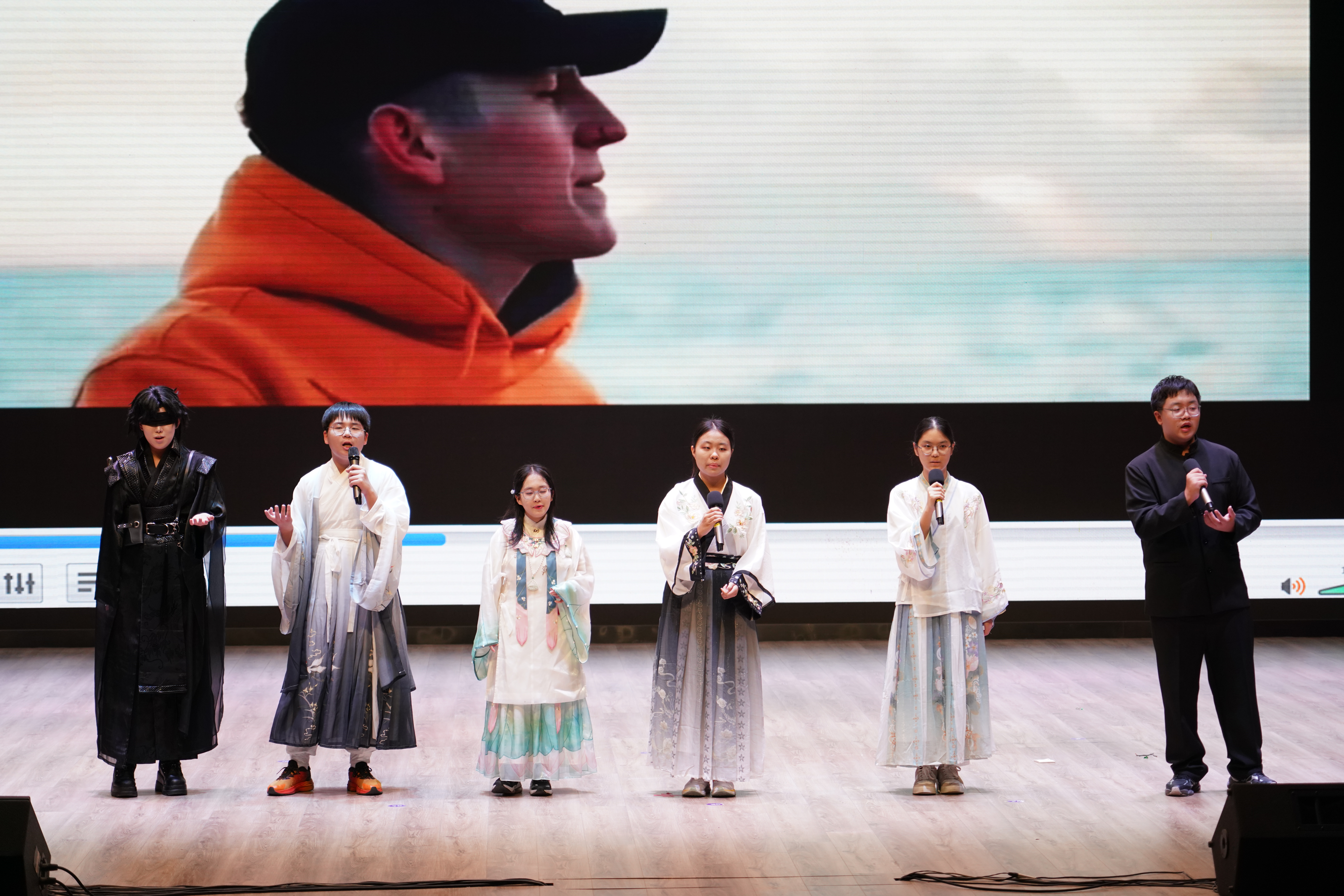 6号表演.jpg