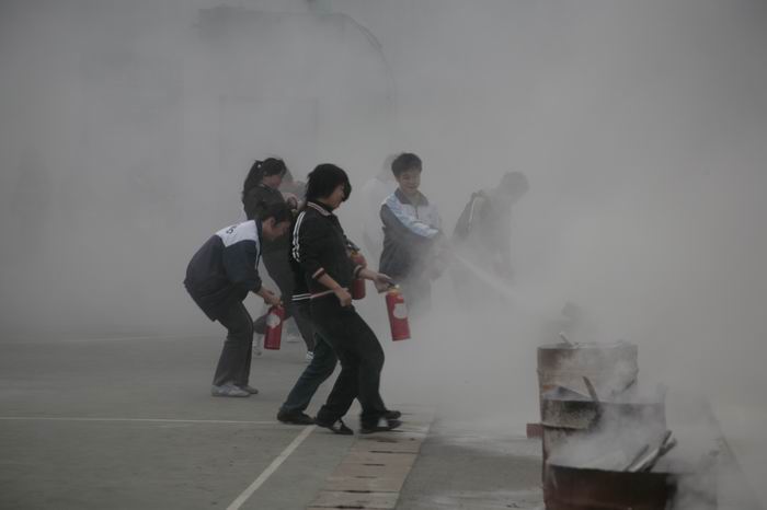 2007年校园消防安全应急演练_安保处_部门信