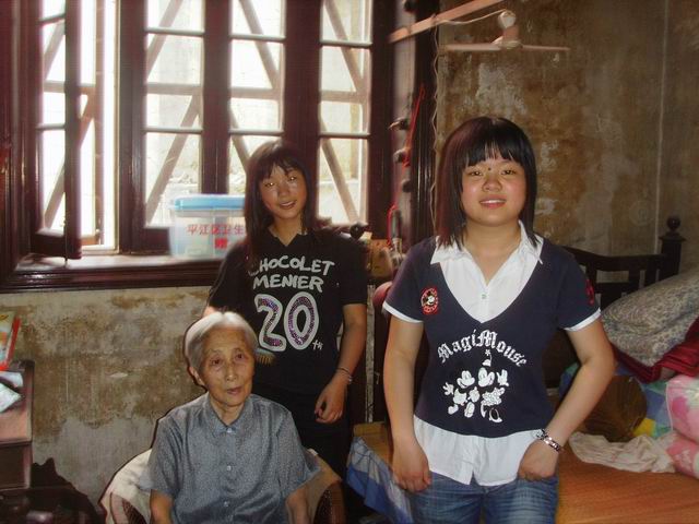 走进社区大型青年志愿者活动总结_团委_群团