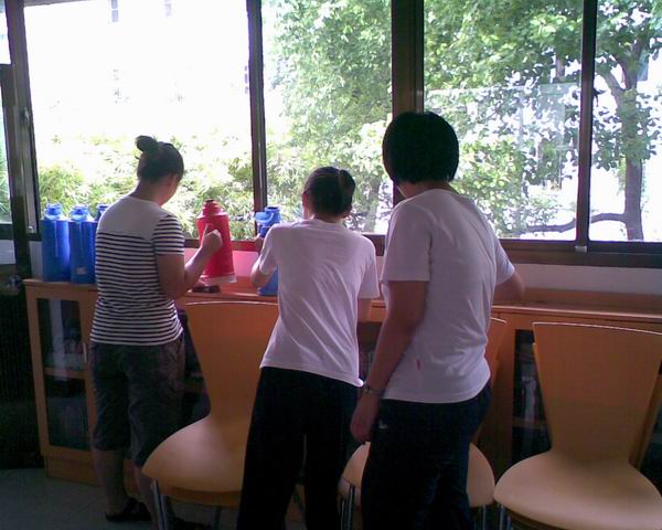 走进社区大型青年志愿者活动总结_团委_群团