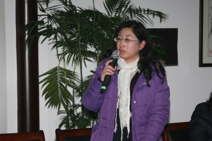 学校管理干部举行学习实践科学发展观学习活动